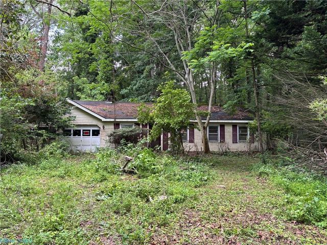 1156 Hallieford RD, Hallieford, VA 23068