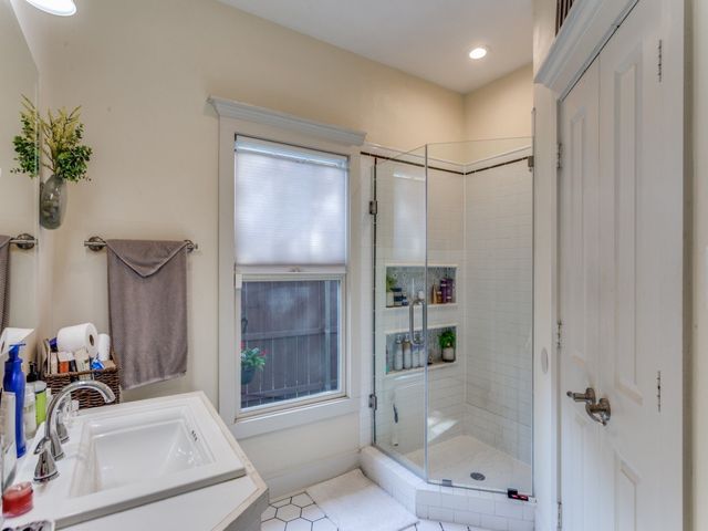 1320 Alston Avenue, Fort Worth, TX 76104