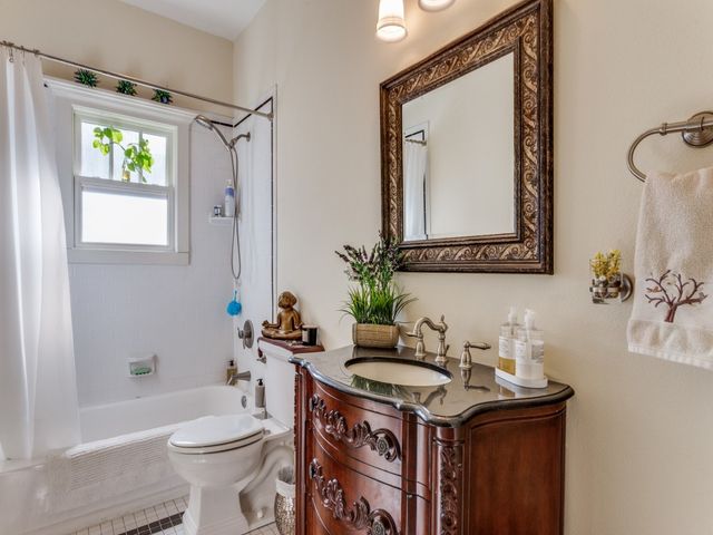 1320 Alston Avenue, Fort Worth, TX 76104