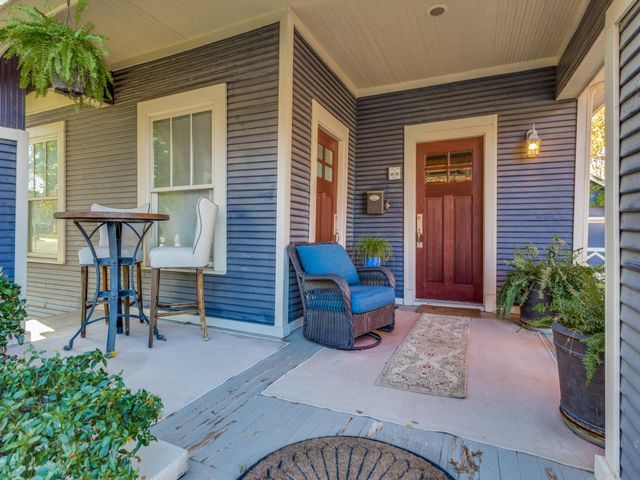 1320 Alston Avenue, Fort Worth, TX 76104