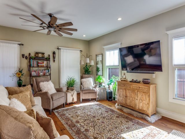 1320 Alston Avenue, Fort Worth, TX 76104