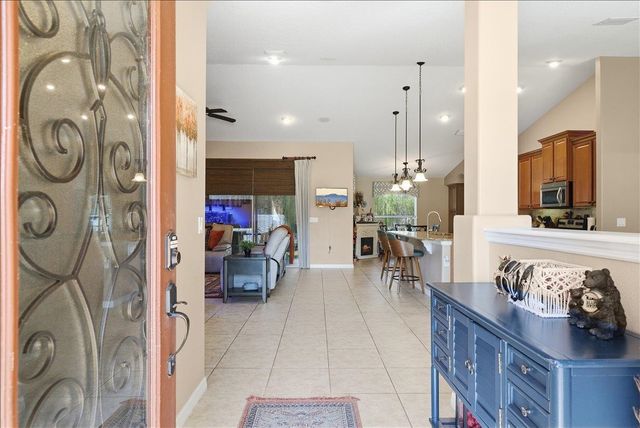 8 Point of Woods Drive, Palm Coast, FL 32164