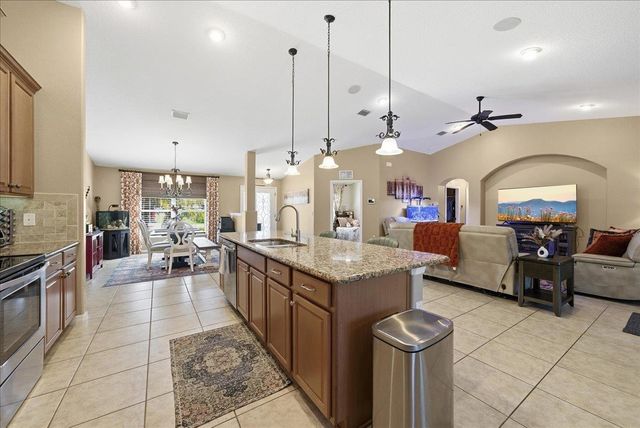 8 Point of Woods Drive, Palm Coast, FL 32164