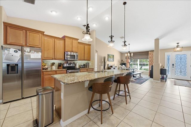 8 Point of Woods Drive, Palm Coast, FL 32164