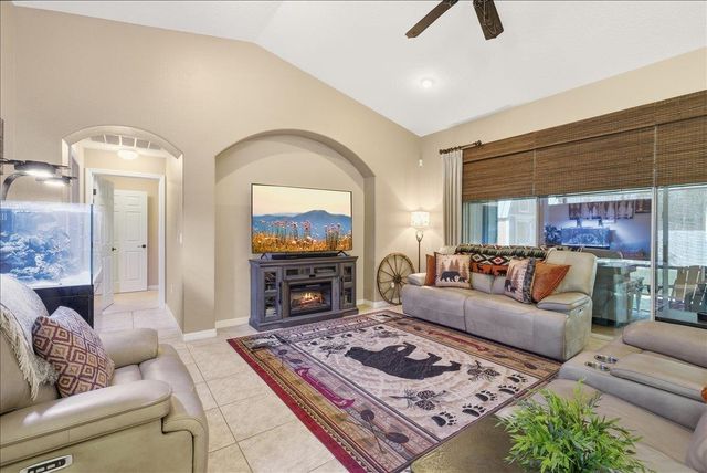 8 Point of Woods Drive, Palm Coast, FL 32164