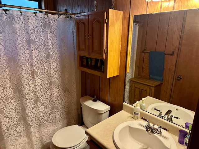 1197 Mckays Point Rd, Arnold, CA 95223