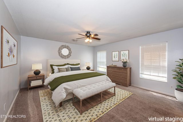 1032 Willow Creek Circle, Maryville, TN 37804