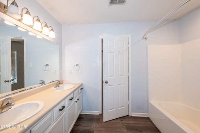 1032 Willow Creek Circle, Maryville, TN 37804