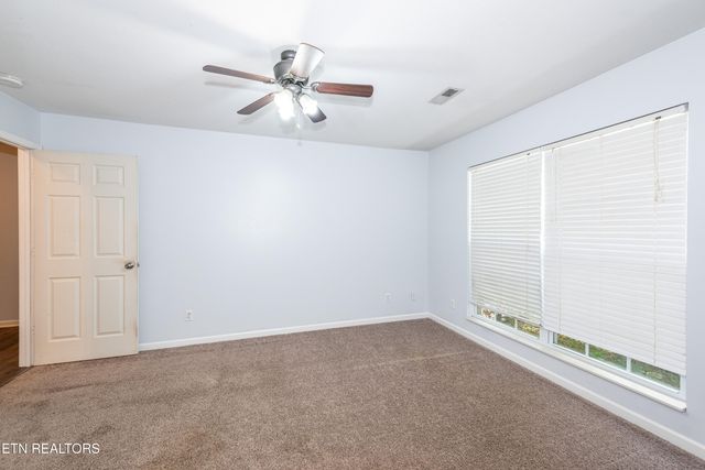 1032 Willow Creek Circle, Maryville, TN 37804