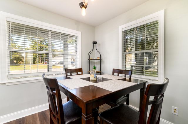 42 Woodleaf Court, Charleston, SC 29407