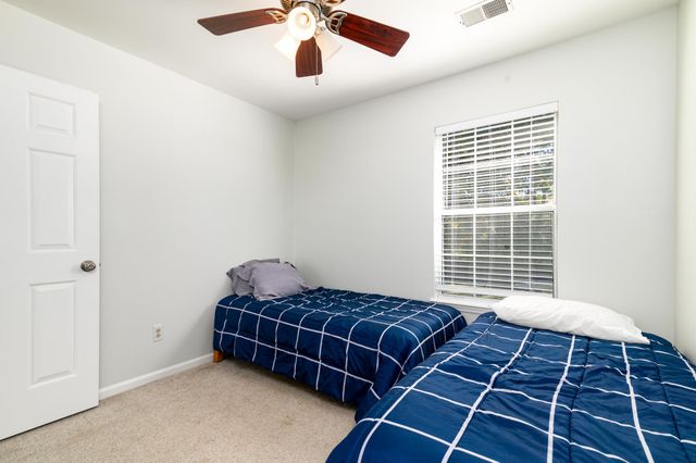 42 Woodleaf Court, Charleston, SC 29407