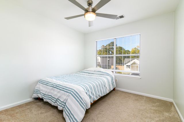 42 Woodleaf Court, Charleston, SC 29407