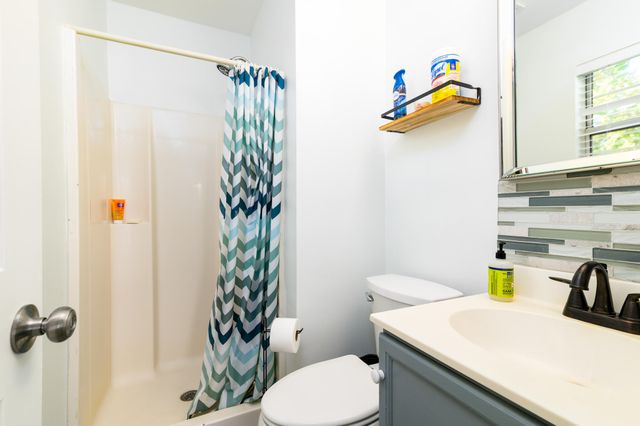 42 Woodleaf Court, Charleston, SC 29407