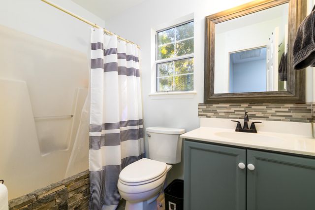 42 Woodleaf Court, Charleston, SC 29407