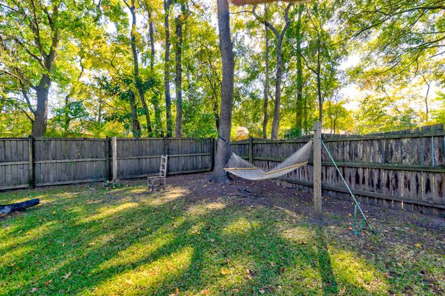 42 Woodleaf Court, Charleston, SC 29407