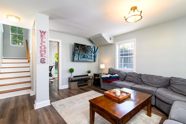 42 Woodleaf Court, Charleston, SC 29407