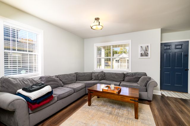 42 Woodleaf Court, Charleston, SC 29407