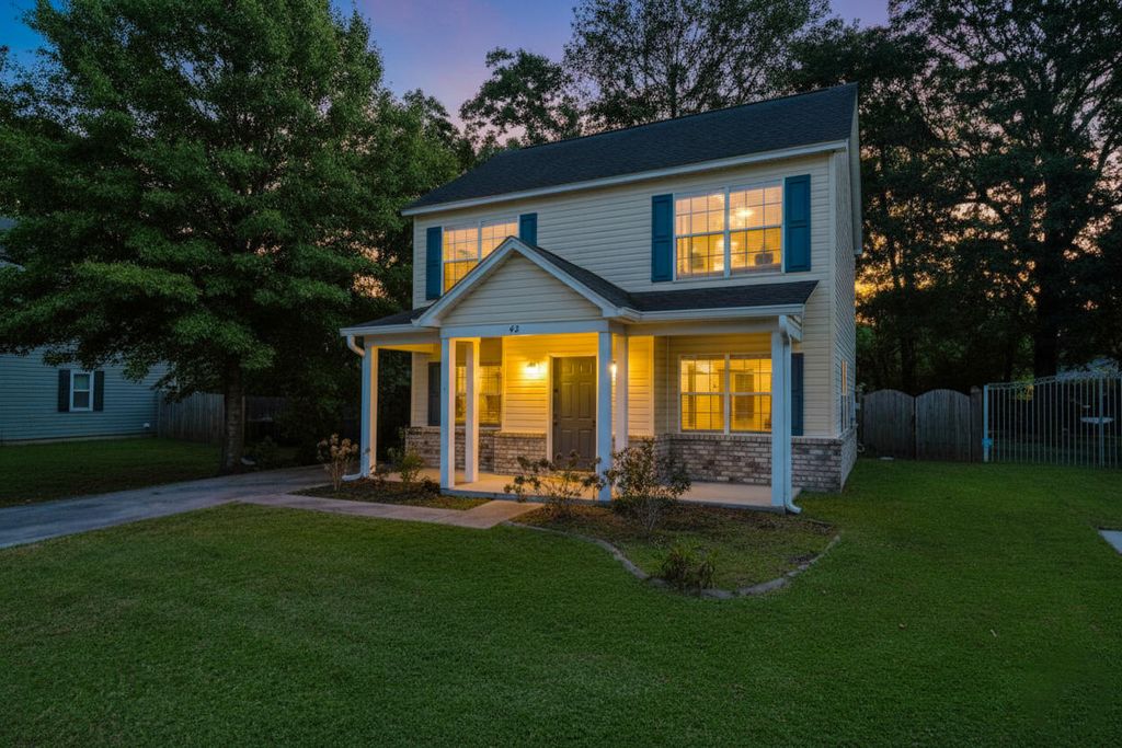 42 Woodleaf Court, Charleston, SC 29407