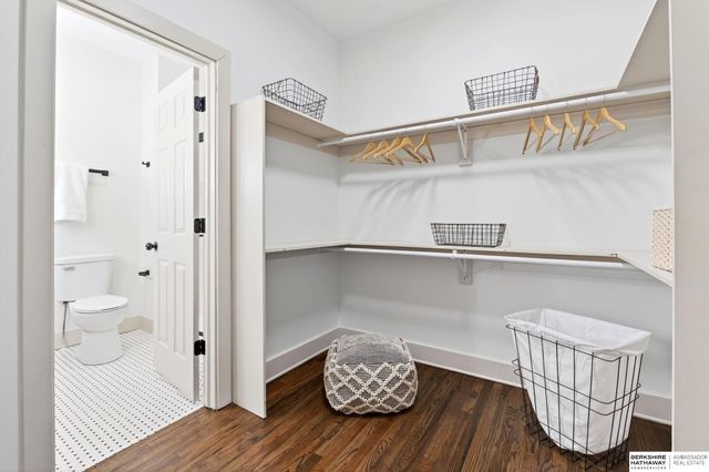 2110 S 33rd Street, Omaha, NE 68104