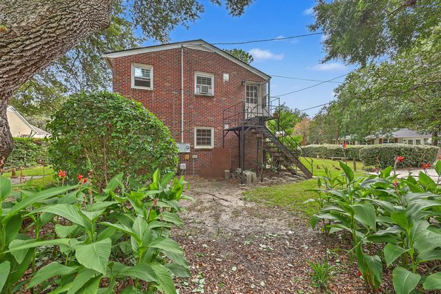4 Oakdale Place, Charleston, SC 29407
