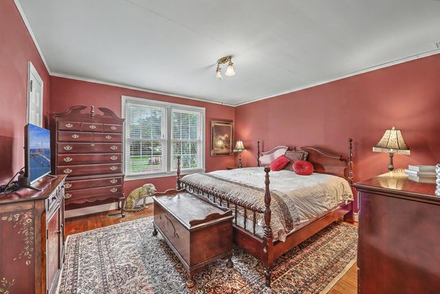 4 Oakdale Place, Charleston, SC 29407