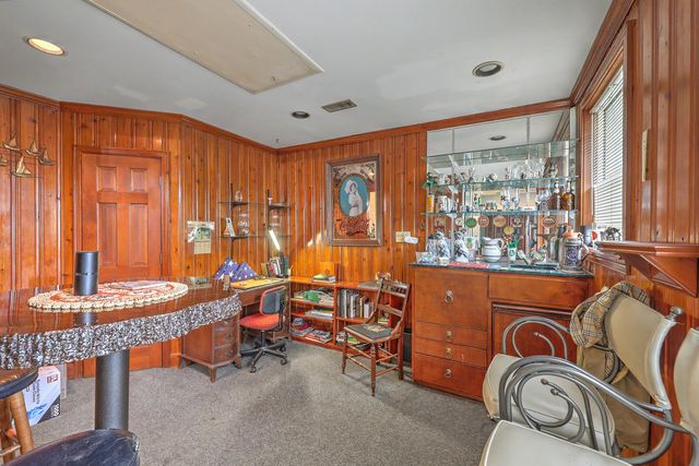 4 Oakdale Place, Charleston, SC 29407