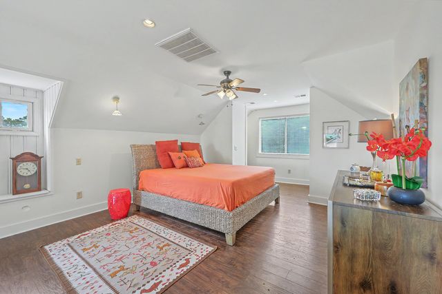 4 Oakdale Place, Charleston, SC 29407