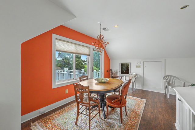 4 Oakdale Place, Charleston, SC 29407