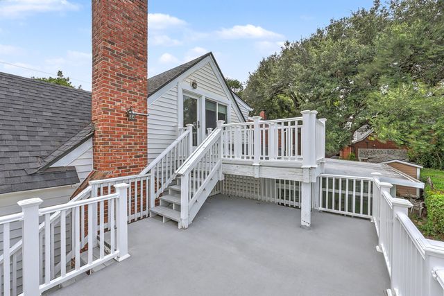 4 Oakdale Place, Charleston, SC 29407