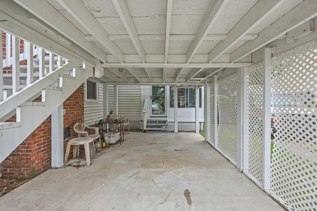 4 Oakdale Place, Charleston, SC 29407