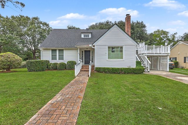 4 Oakdale Place, Charleston, SC 29407