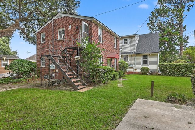 4 Oakdale Place, Charleston, SC 29407