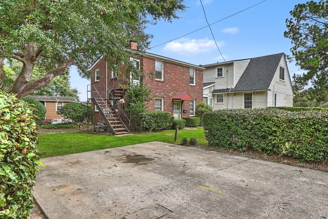 4 Oakdale Place, Charleston, SC 29407