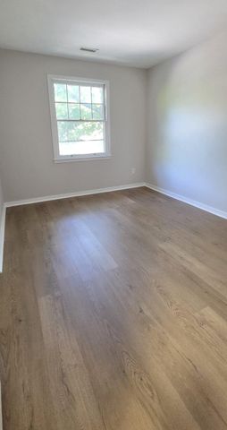 620 JAEGER CT, Sicklerville, NJ 08081