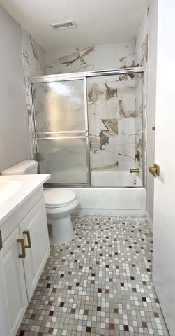 620 JAEGER CT, Sicklerville, NJ 08081