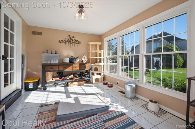 49707 Cooke Avenue, Plymouth Charter Township, MI 48170