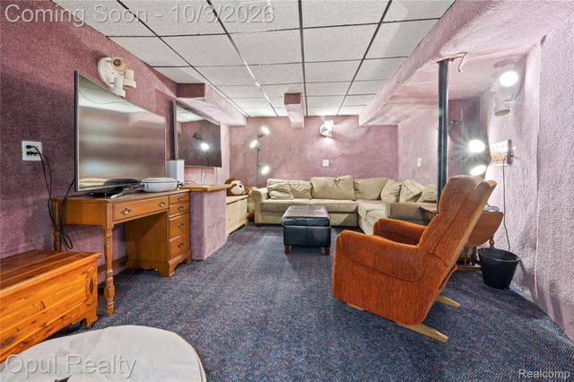 49707 Cooke Avenue, Plymouth Charter Township, MI 48170