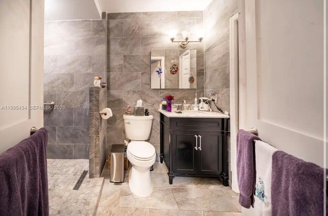 6890 SW 57th St, Davie, FL 33314