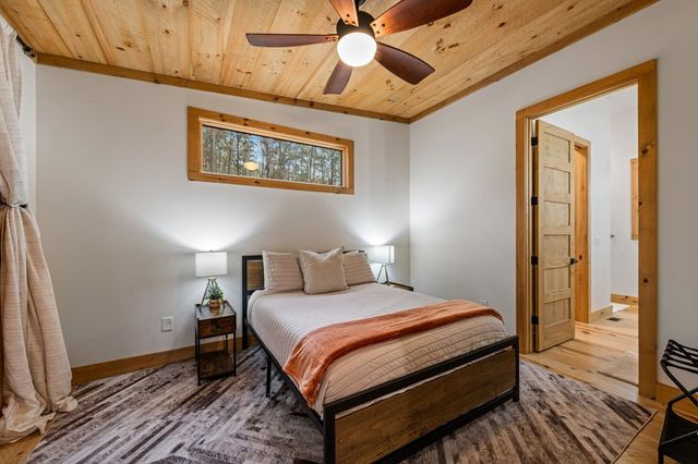 649 Lees Ride, Mccaysville, GA 30555