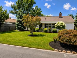 108 Greenlawn Avenue, Middlesex, NJ 08846