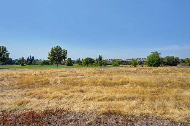 1381 Haddington Dr, Folsom, CA 95630