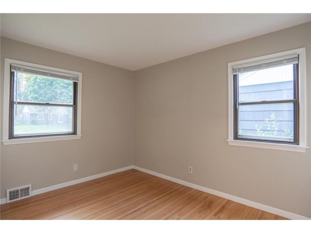 5412 Maryland Avenue N, Crystal, MN 55428