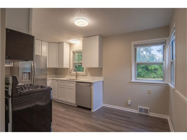 5412 Maryland Avenue N, Crystal, MN 55428