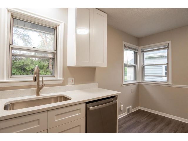5412 Maryland Avenue N, Crystal, MN 55428