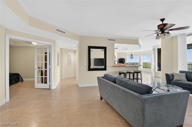 1060 Borghese LN 702, Naples, FL 34114
