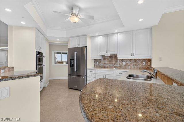 1060 Borghese LN 702, Naples, FL 34114