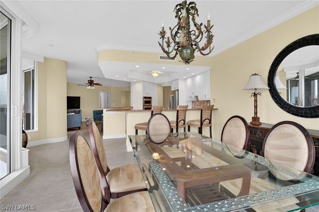 1060 Borghese LN 702, Naples, FL 34114