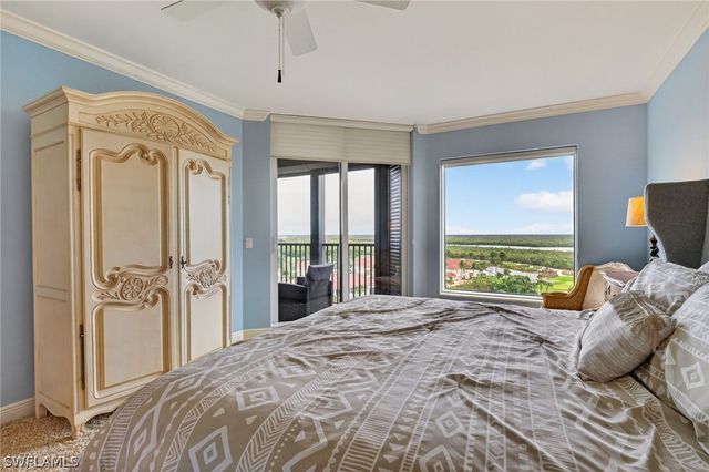 1060 Borghese LN 702, Naples, FL 34114