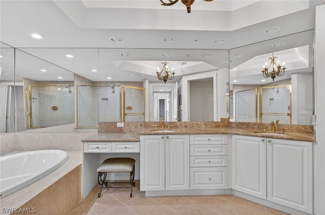 1060 Borghese LN 702, Naples, FL 34114