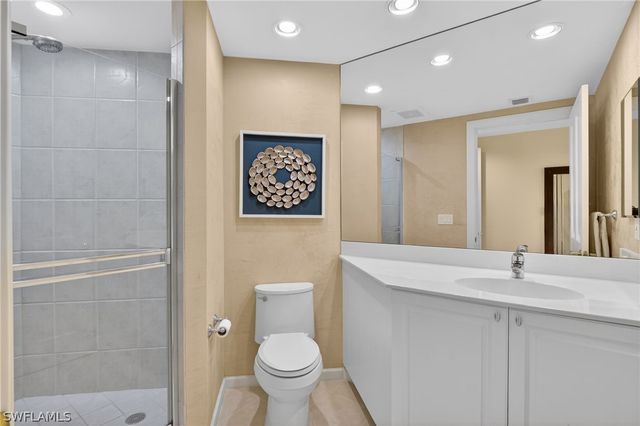 1060 Borghese LN 702, Naples, FL 34114